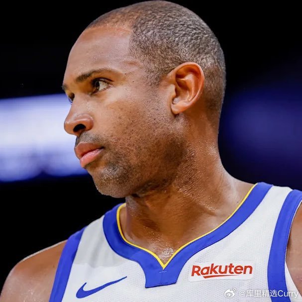 科尔表示，霍福德正持续取得进展，并已完成了三人对抗训练。他极有可能在常规赛最后三