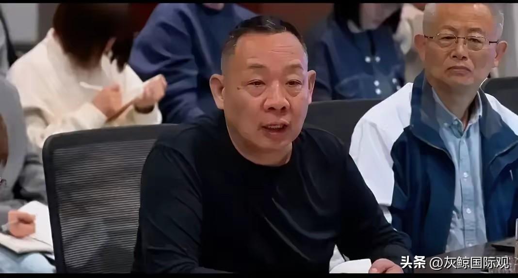 租金从800万涨到了2400万，
于东来不忍了，
也不谈价，不合理那就直接关店。
