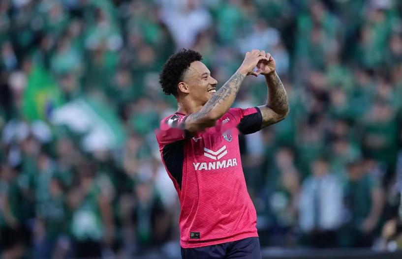 据ESPN、环球体育等多家媒体报道，上海申花已经与巴甲球队巴伊亚达成一致，即将签