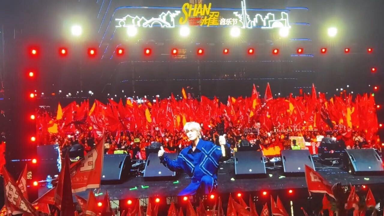 任嘉伦唱跳实力好顶任嘉伦和嘉人姐姐双向奔赴 