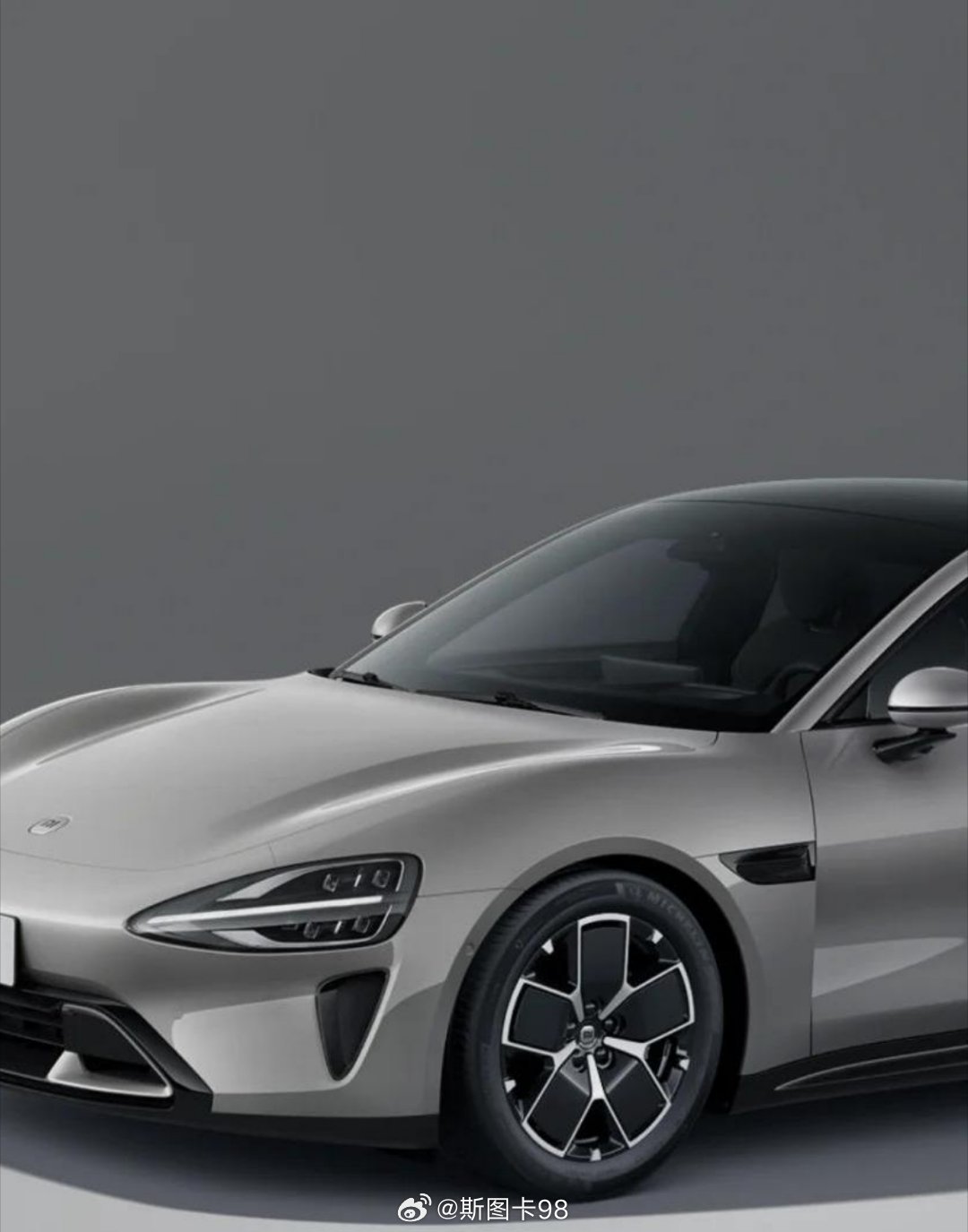 新一代SU7辅助驾驶软硬件全面升级新一代实现智驾平权，硬件全系标配128线激光雷