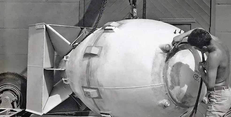 韩国外交部发声明声明一千，谴责一万，不如一颗原子弹来的直接，日本别的不怕，就怕这