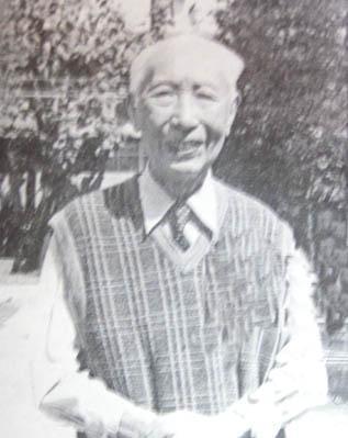 许杰（1901一1993），中国当代著名文学家、教育家、文学理论家。是文学研究会
