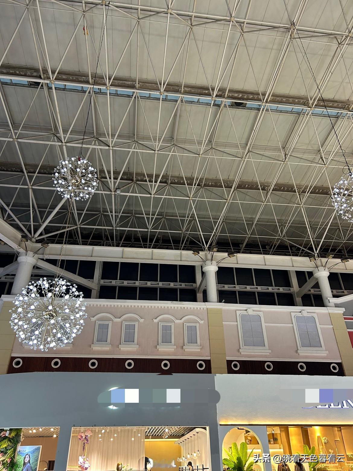 刚刚刷到一个故事，说的是一个70后尾巴的大叔，

说他一个同龄的朋友在十年前失业