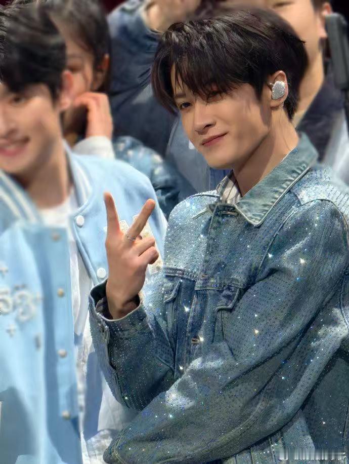 谁懂檀健次朝我奔来的含金量 北京台春晚 等了好久的《Proof》舞台没让人失望！