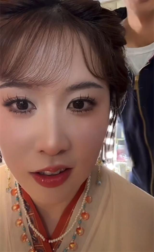 平野美宇去看相扑比赛了！

WTT球星挑战赛即将在英国伦敦打响（10月21日-2