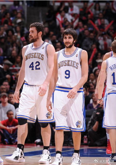 【勒夫和卢比奥终于踏上训练场 】北京时间11月19日，根据美媒报道，森林狼核心凯