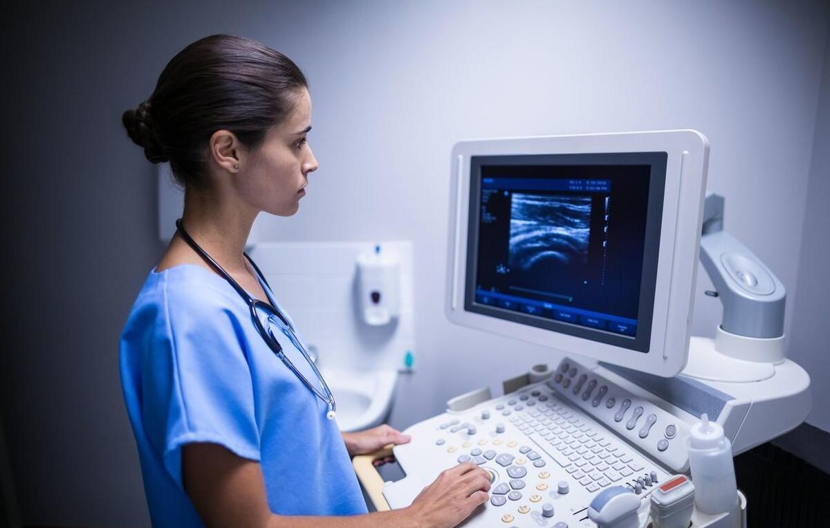 从彩超报告单，如何看颈动脉斑块是“软”还是“硬”
颈动脉距离主动脉近，而且靠近体