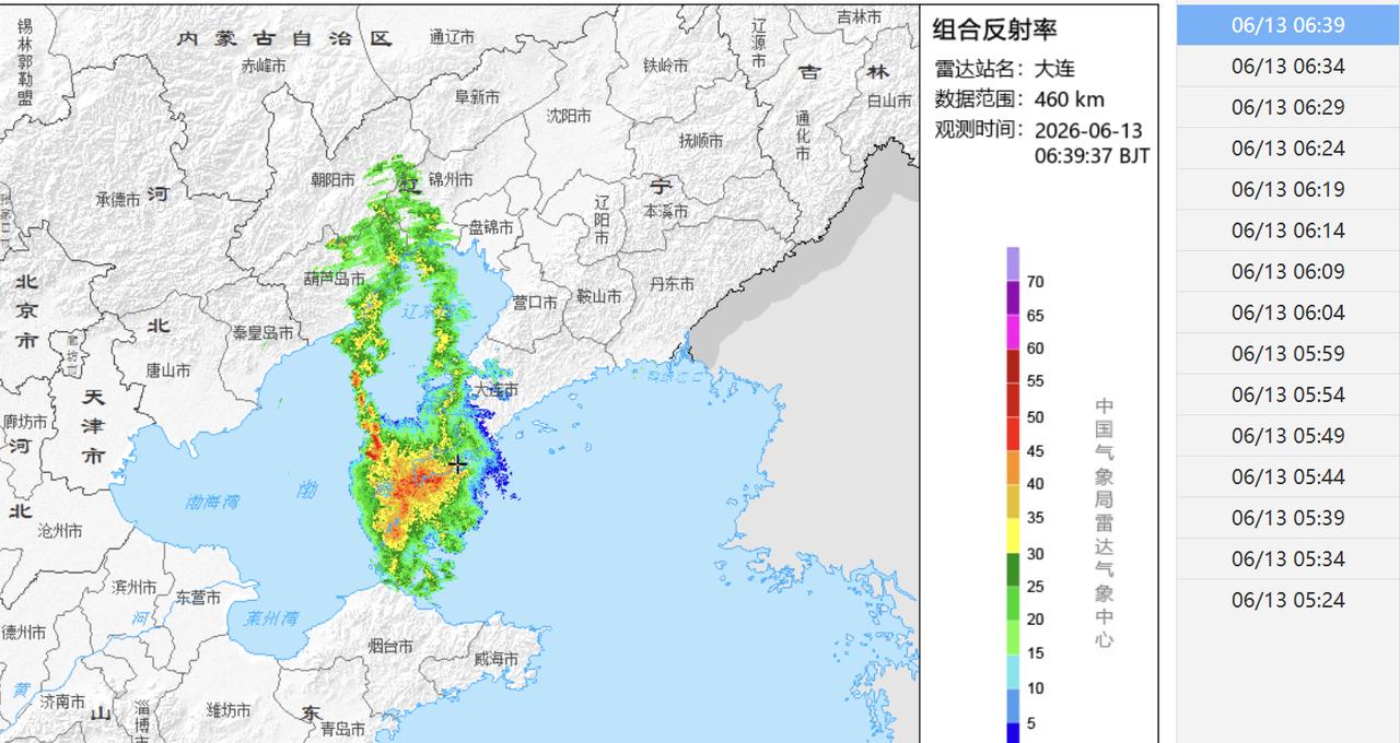 实况：
早间6：30市区天气阵雨，气温20.7度，相对湿度74%，吹偏南风，目前
