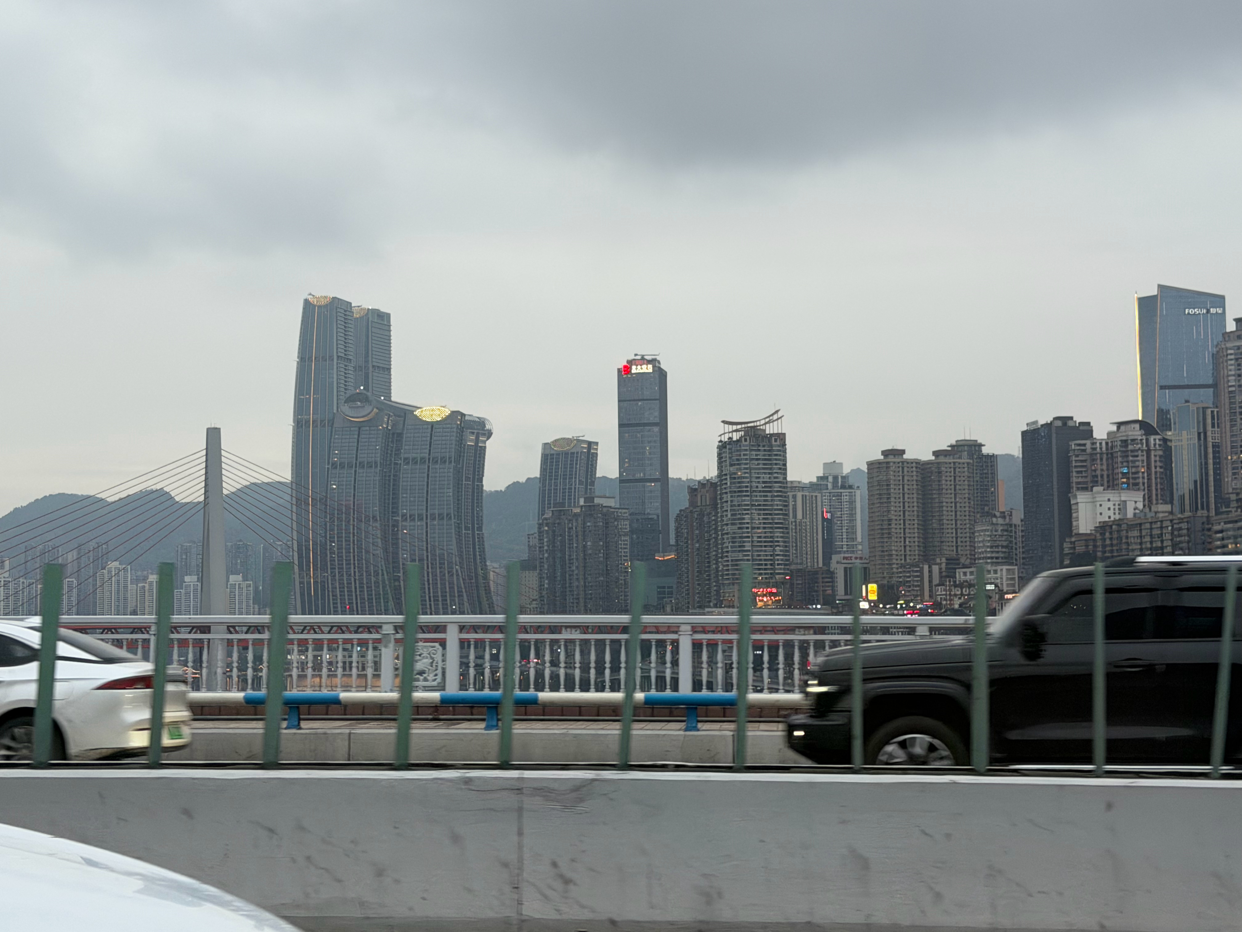 到重庆母城：渝中区了 