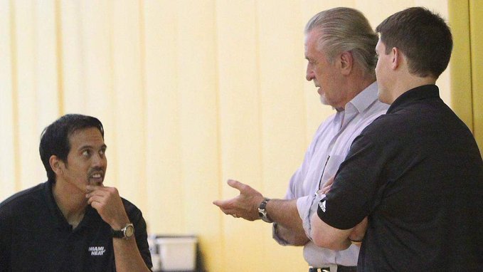 【记者专栏】热火球迷现在应该期待阿里森父子、莱利和斯波不再敷衍他们（摘要）“热火