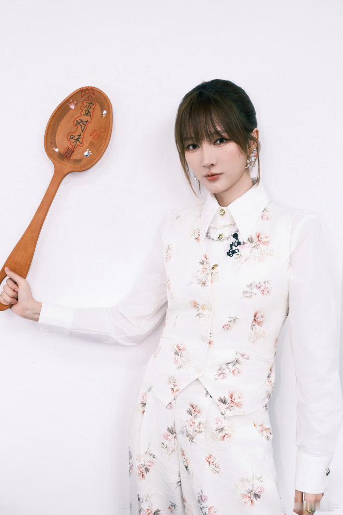 孟佳王霏霏演我和闺蜜说话孟佳王霏霏说话尺度家乡美食大赛 佳霏猫的闺蜜互怼太有代入