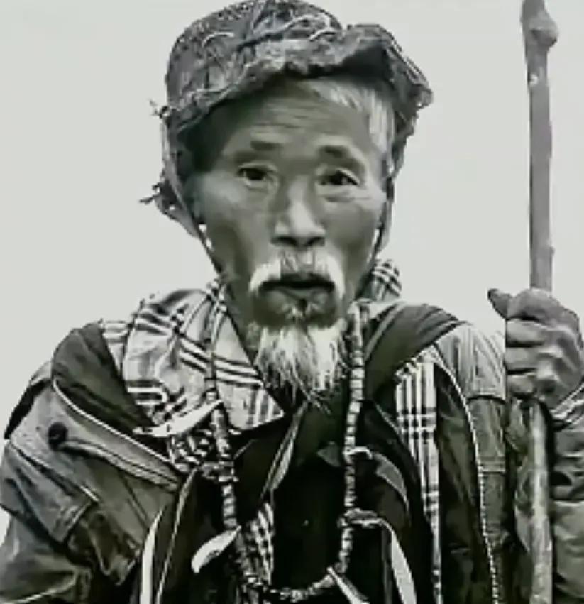 他是强渡大渡河的营长，却被当“汉奸”误会了20年，杨得志登门见其惨状，当场写下一