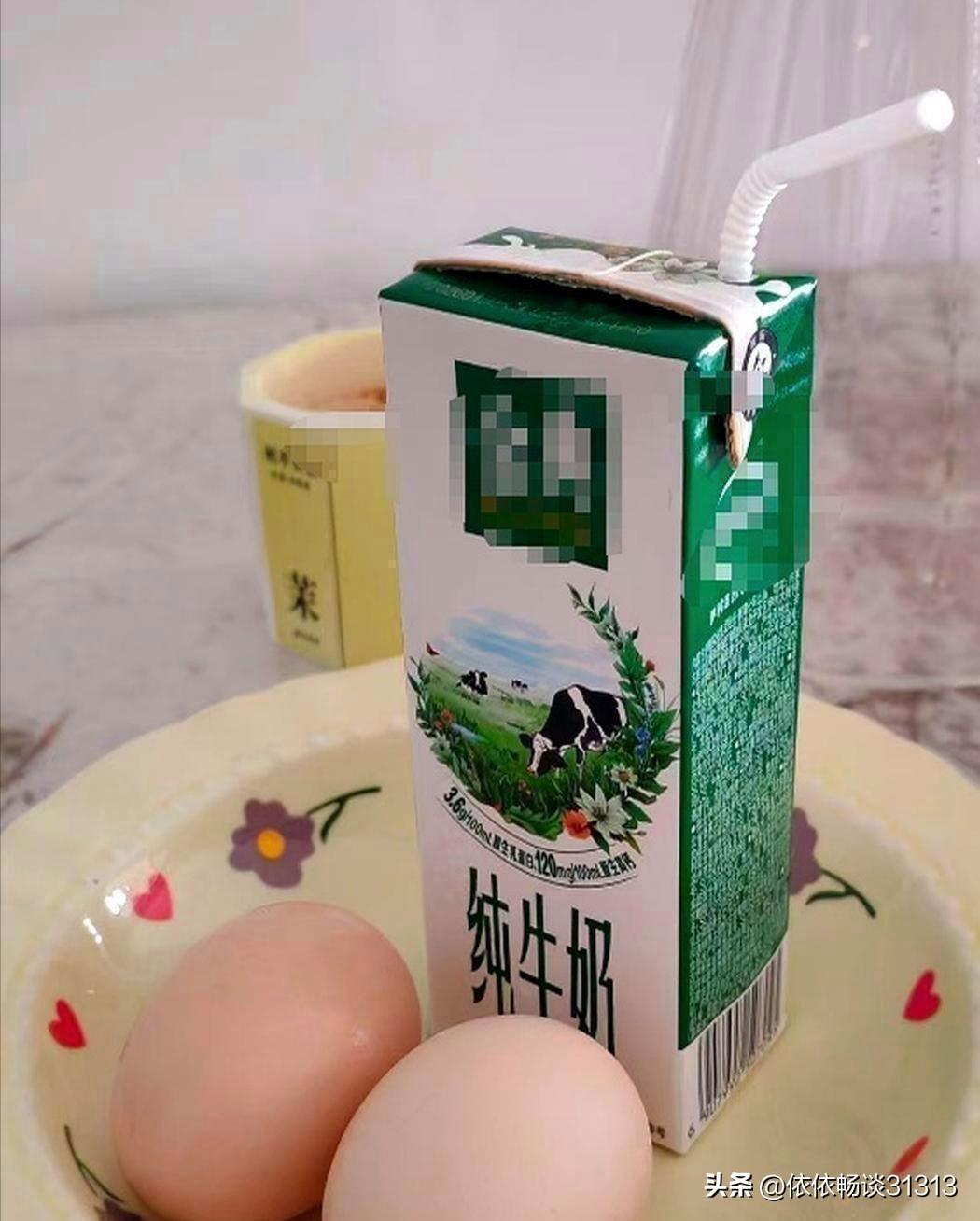 早餐真不能随便吃，我之前总吃稀饭油条，上午九点多就饿得心慌乏力。
 
看到同事常