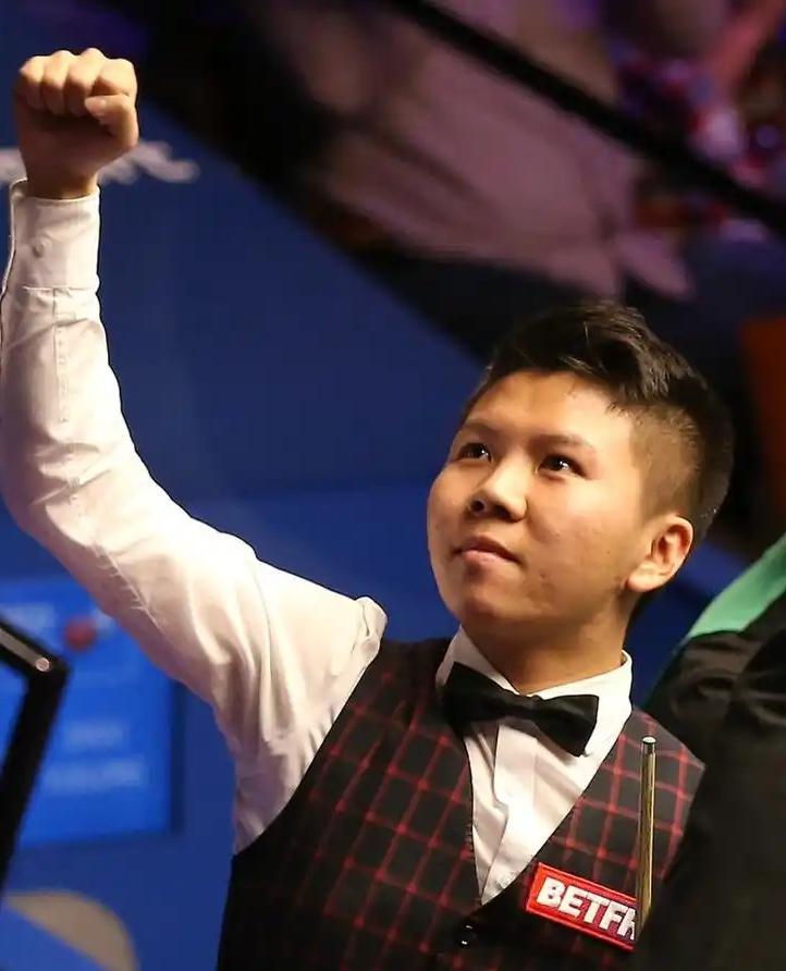 “挥拳哥”神勇，89-0零封布拉德福德，赢得开门红，
       单局限时赛首