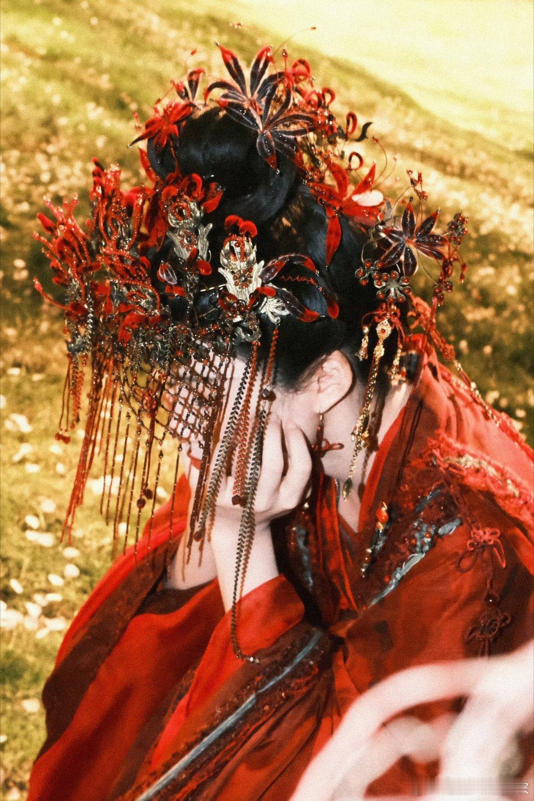 卢昱晓入青云收官发了好多个明意的图啊[污][污][污]看着看着就是满满的回忆，感