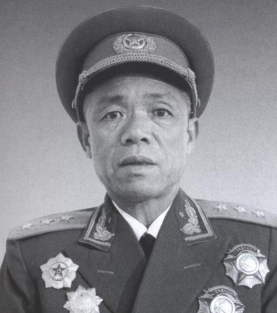 1957年韩先楚坚决反对出任福州军区司令，毛泽东表示：无论如何你都必须前往任职！
