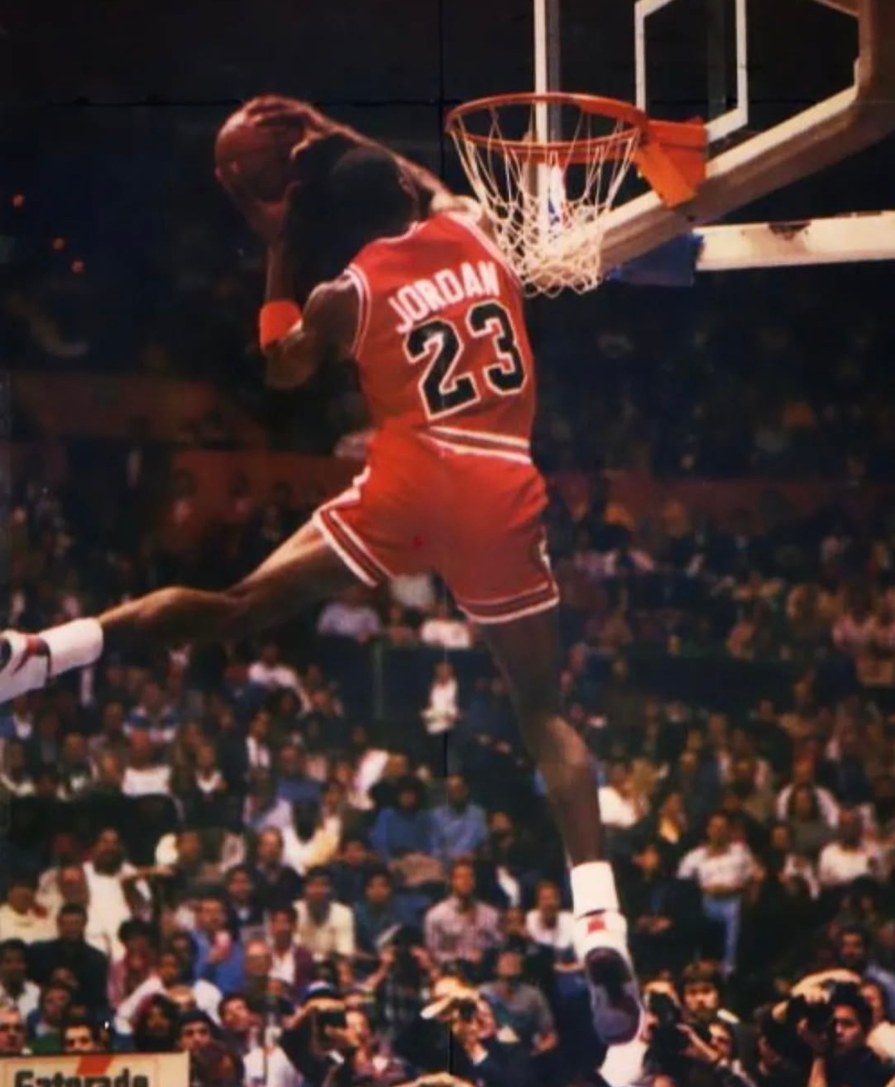 真goat！乔丹赛场瞬间图，太经典了！ 