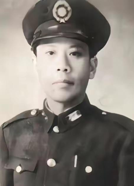 1948年，曾经开着汽车在光天化日之下奸淫妇女，活生生踢死佣人的国军中将王泽浚，