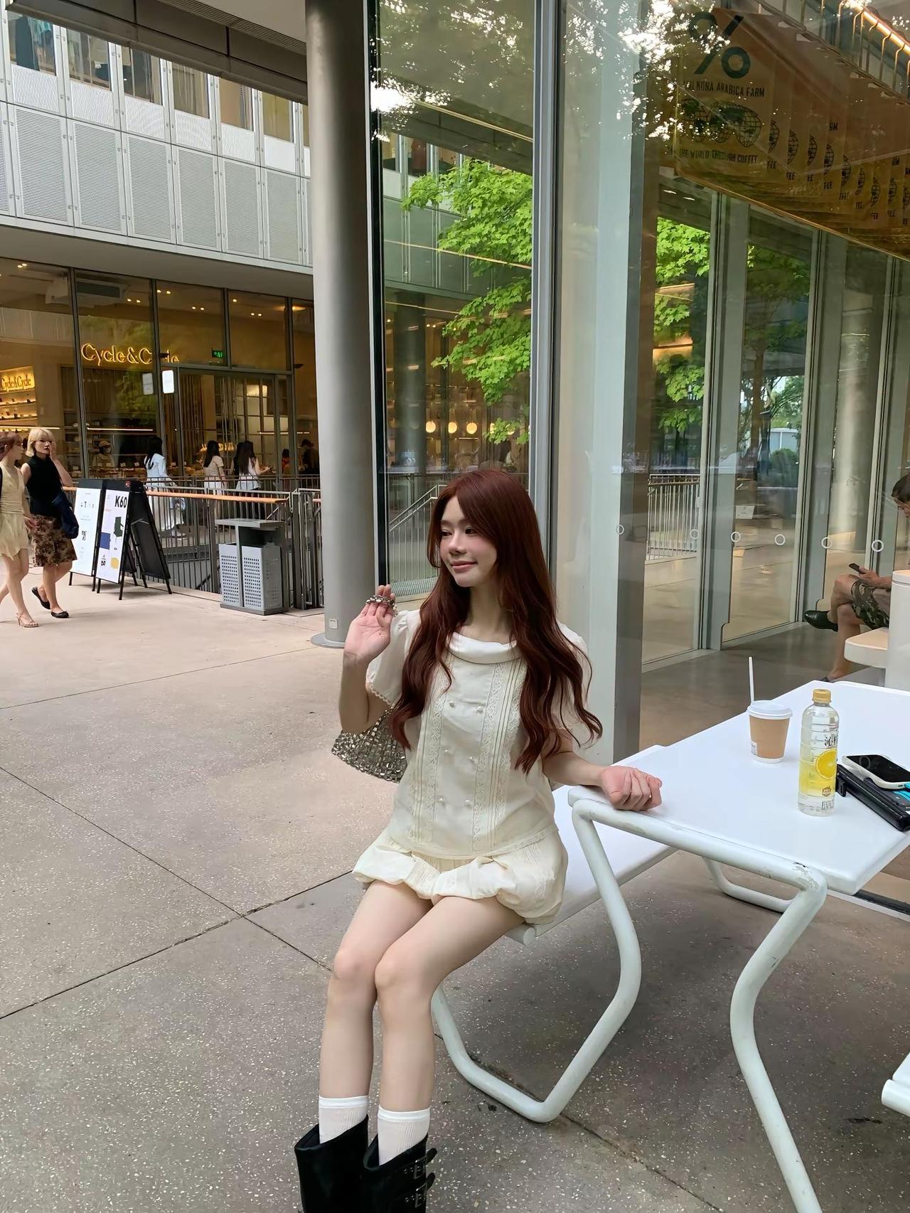 谁能拒绝这个夏日法式少女风ฅ^⦁֊⦁^ฅ。夏日chill穿搭 少女感夏日ootd