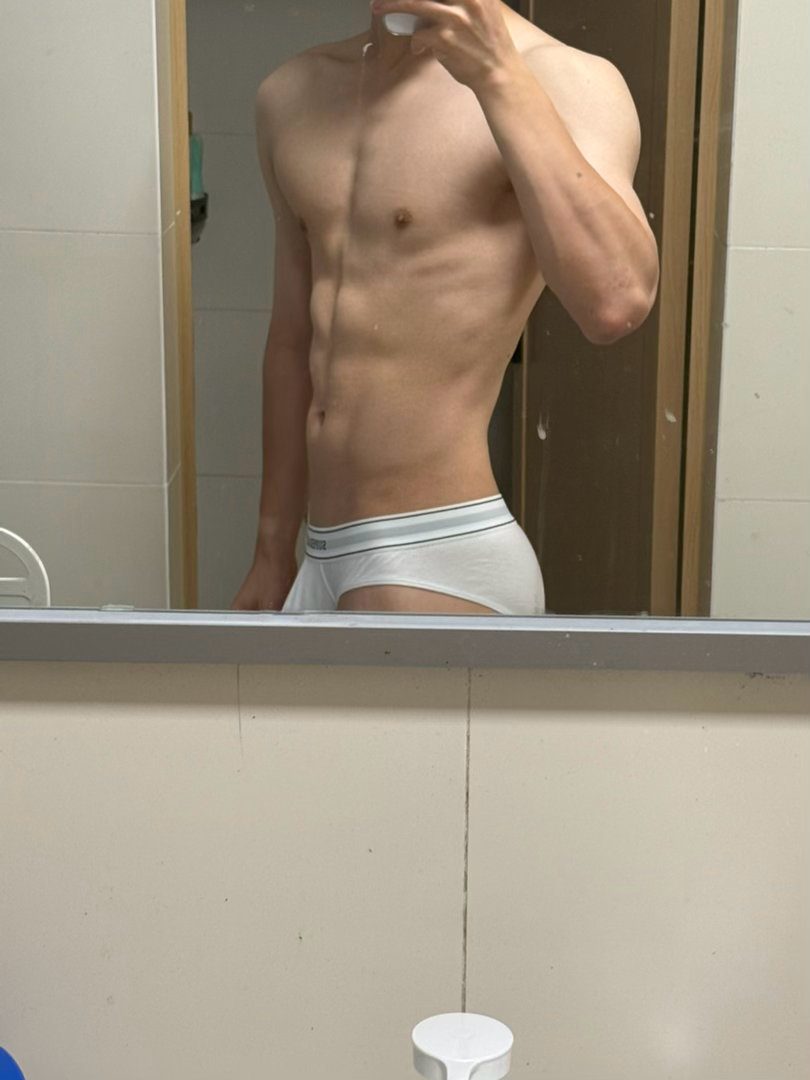 在杭州想找个白袜帅🦶吃一下怎么就这么难 ​​​