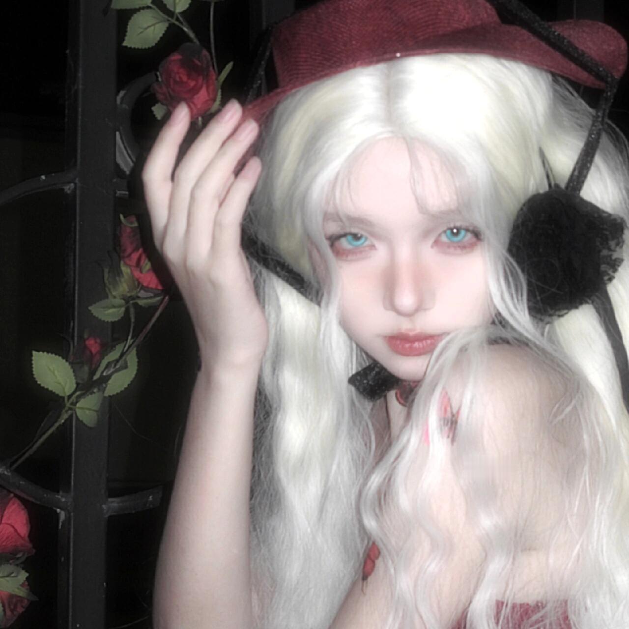 红色系女头｜女生头像｜属于玫瑰的盛夏永不缺席🌹