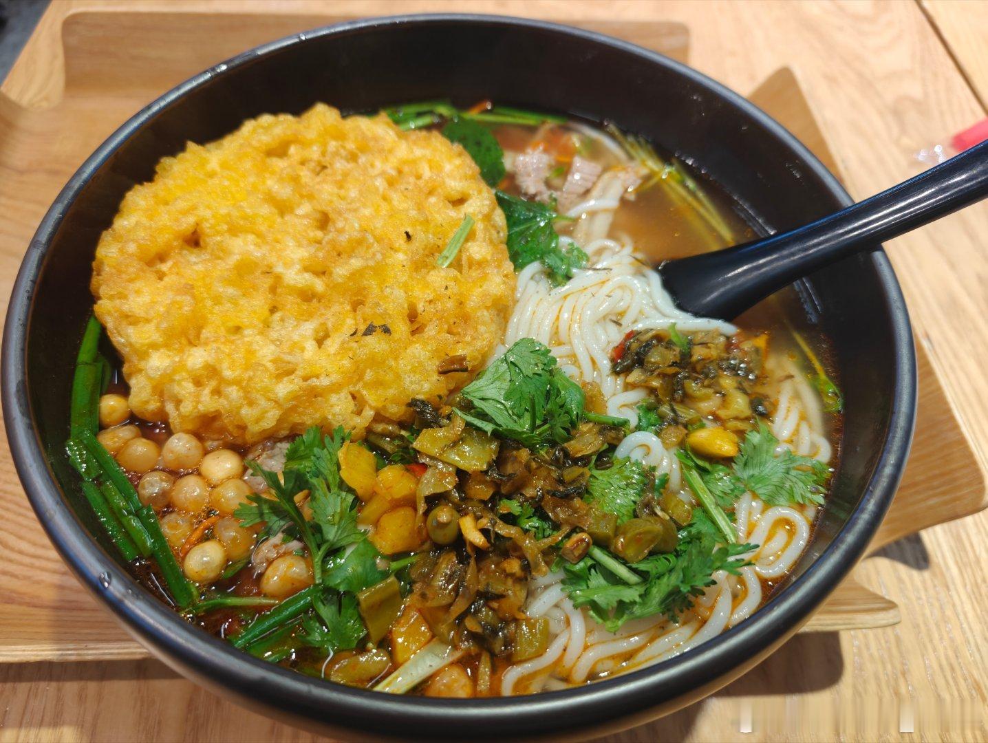 吃米线[馋嘴]随手拍美食好好吃饭 ​​​