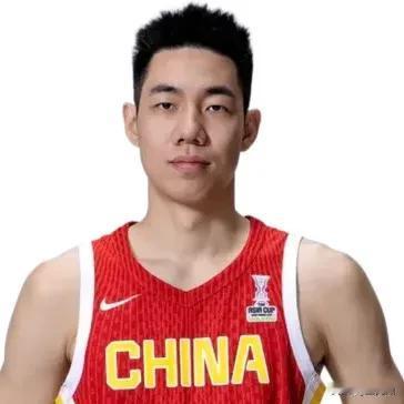 有人问，为什么朱俊龙国家队的比赛要比CBA打的好得多？其实这就跟球员的技术特点有