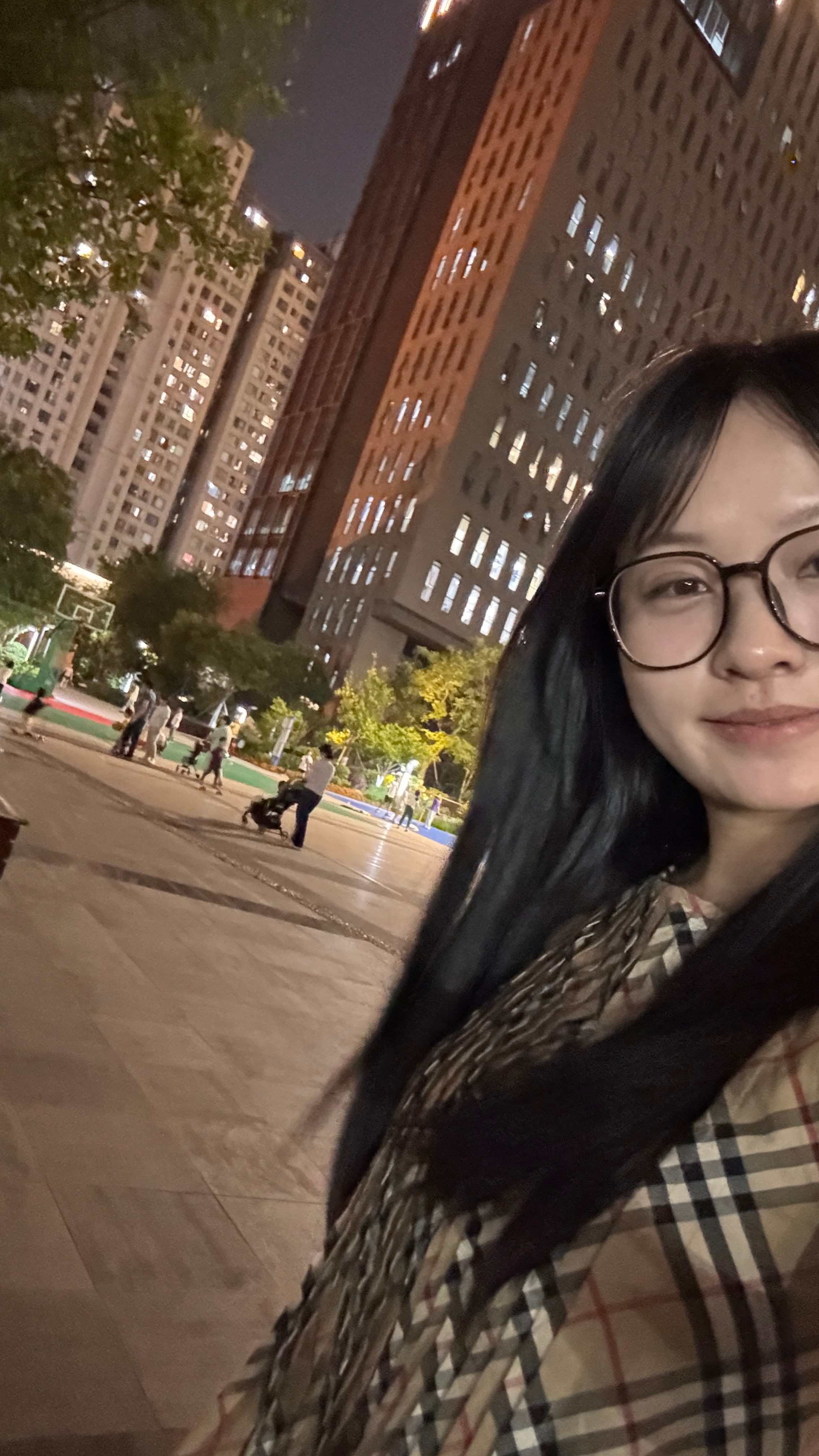 这两天连轴转工作有点把自己累到了 今天整个人昏昏沉沉的去药店拿了药之后回家睡了一