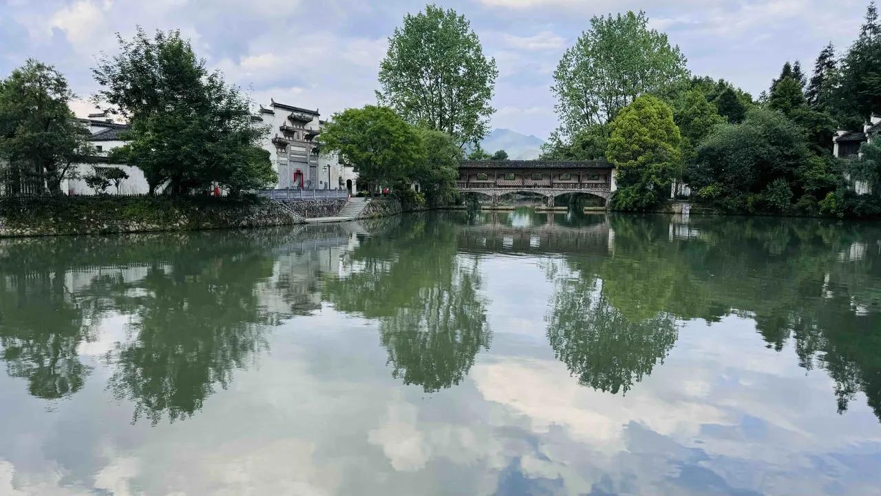 肺癌已经6年了。这6年里，我们经历了太多痛苦和艰难抉择。
 
母亲一直服用奥西替