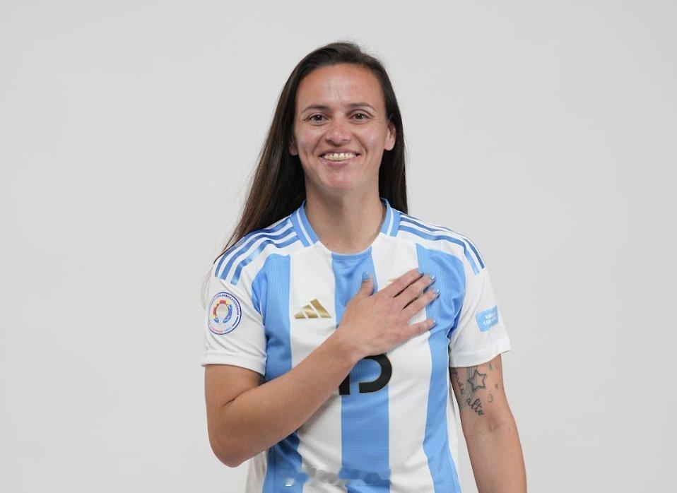 婷女足进球了！🇦🇷🇦🇷🇦🇷弗洛伦西亚·邦塞贡多点球扳平比分 !第83