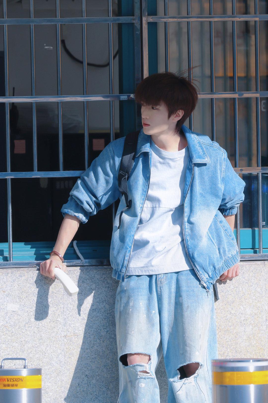 张康乐 zkl张康乐十万狂花入梦来 你是乱花欲渐中唯一用青睐燃烧的星火燎原