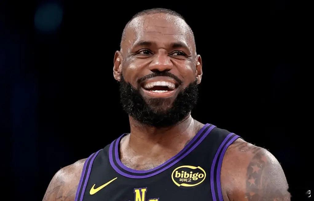 全明星替补名单——到底谁该入选全明星先来看完整替补名单：西部：勒布朗-詹姆斯、凯