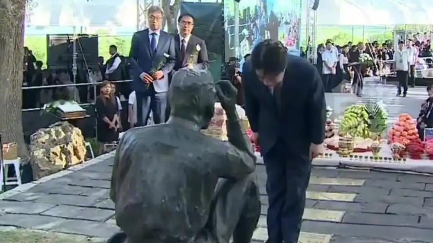 赖清德施政满意度跌破45%
“民族败类”媚日必自掘坟墓
赖清德窜访闹剧失败后，大