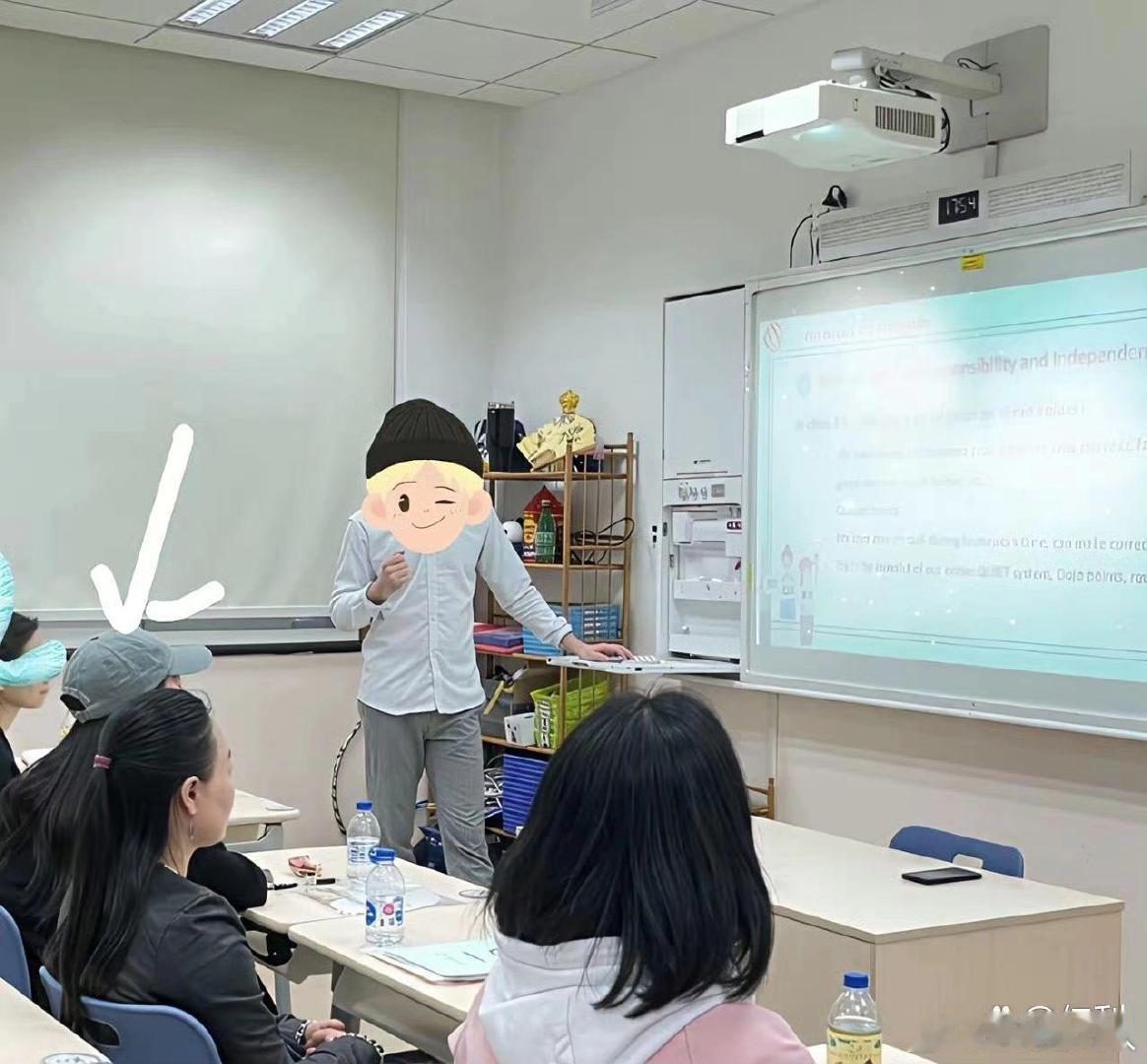 angelababy到小海绵学校开家长会angelababy给小海绵开家长会 a