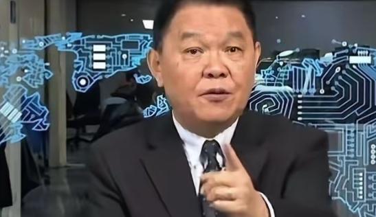 台湾地区学者黄征辉通过电视喊话岛内民众，跟国民党主席郑丽文走，两岸统一后台湾人会