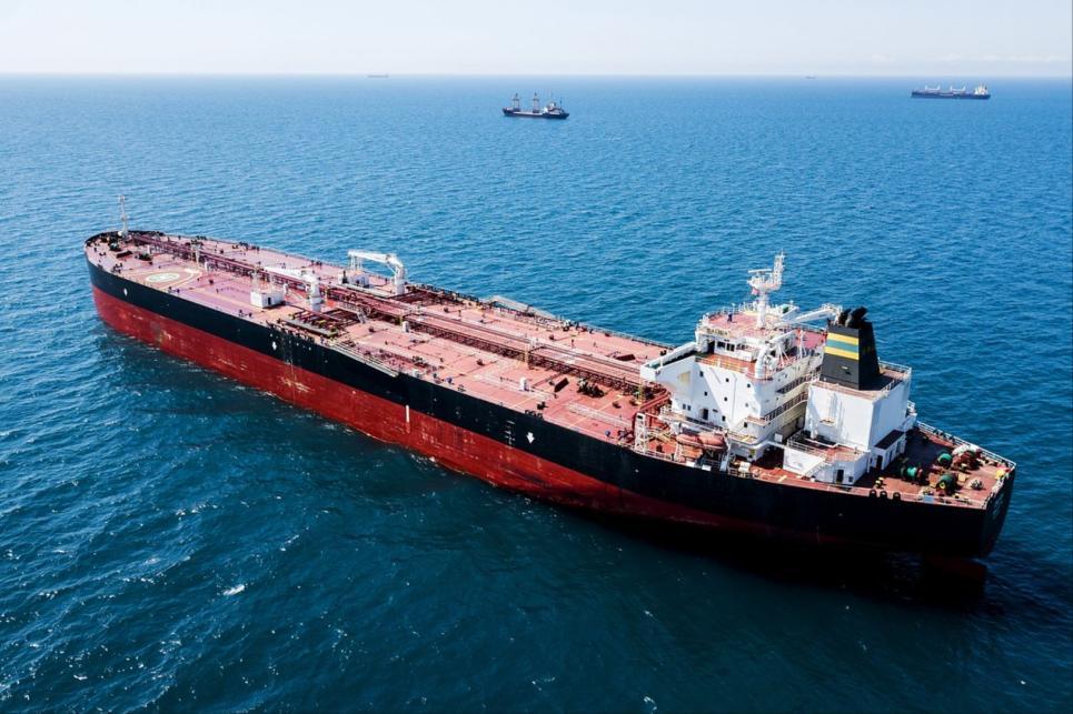 油轮都开到南海了，眼看就要在中国港口卸货，结果硬生生掉头跑去了印度。这半路“截胡