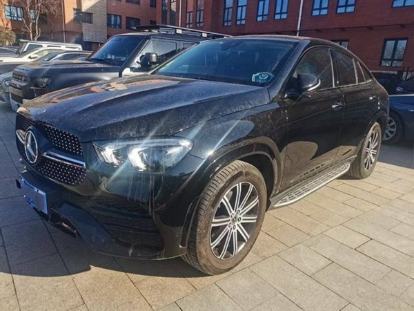 【65万买奔驰二手车缺核心配置！起诉退一赔三：4S店竟反咬车主毫无底线】快科技2