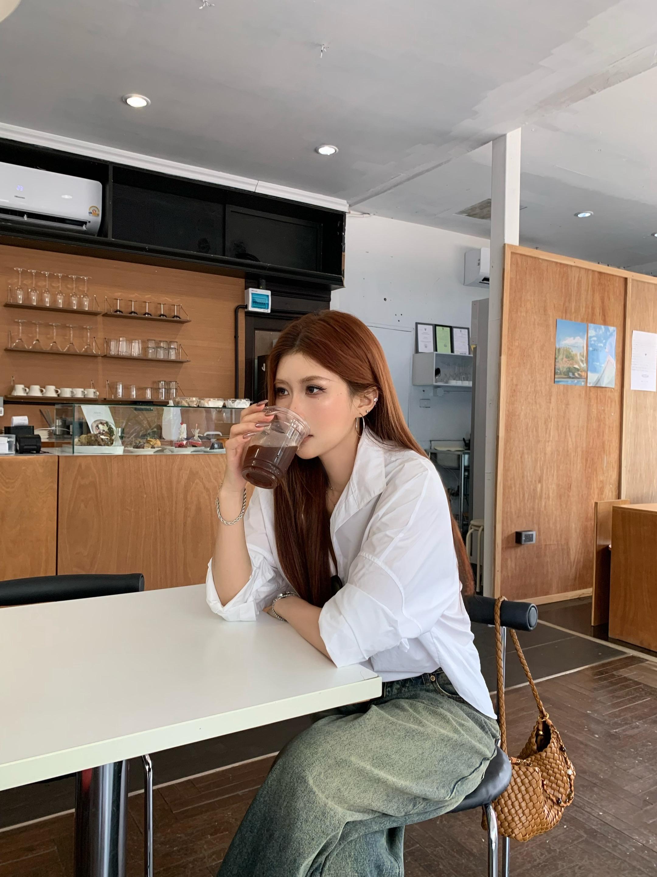 坐下听首歌咯。