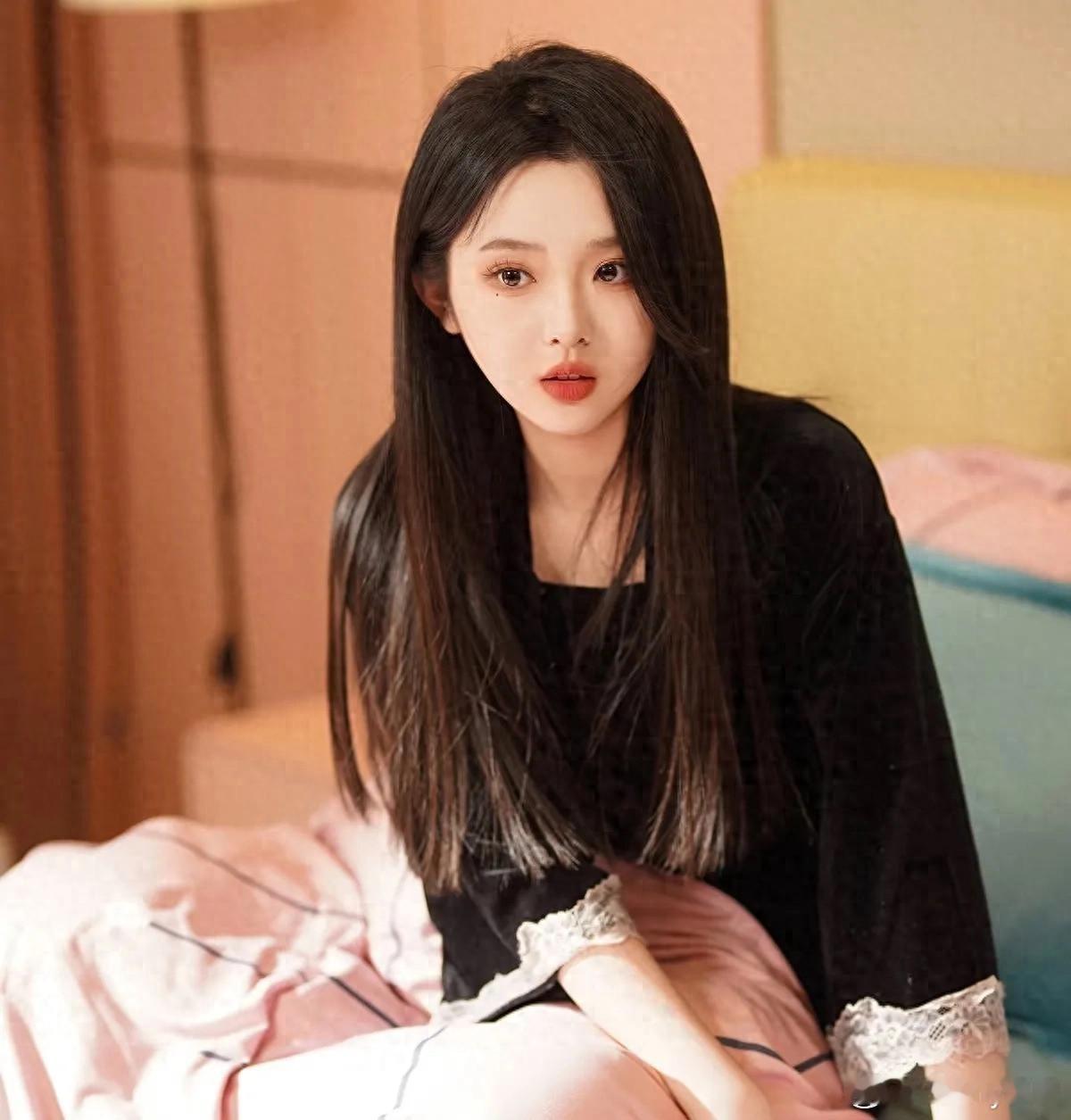 短剧女演员最新排名，谁稳居高位，谁后劲不足？  最近，随着短剧领域的持续升温，一