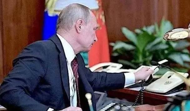 美伊剑拔弩张之际，普京特朗普密谈乌克兰！特朗普一句“舰队全沉”暴露惊天混淆？醉翁