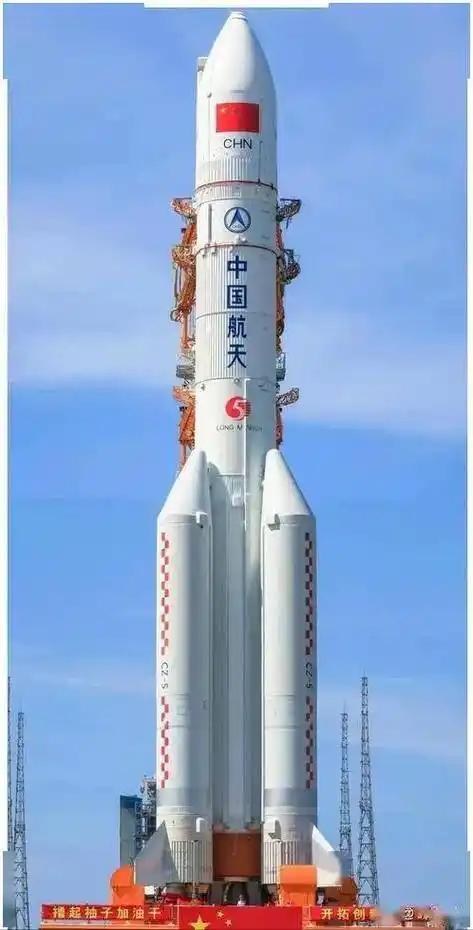 *中美登月竞赛中，竟然是一场台风帮了美国一把？现在"抢跑"的中国被怼回了原点，明