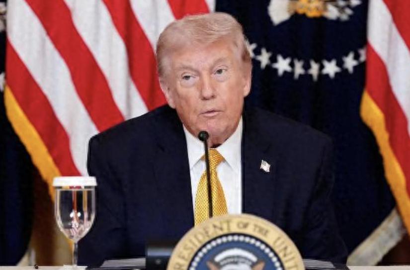 现在整个欧洲都看清楚了一件事，现在美国连中东问题都解决不了，哪还有空去管欧洲的死