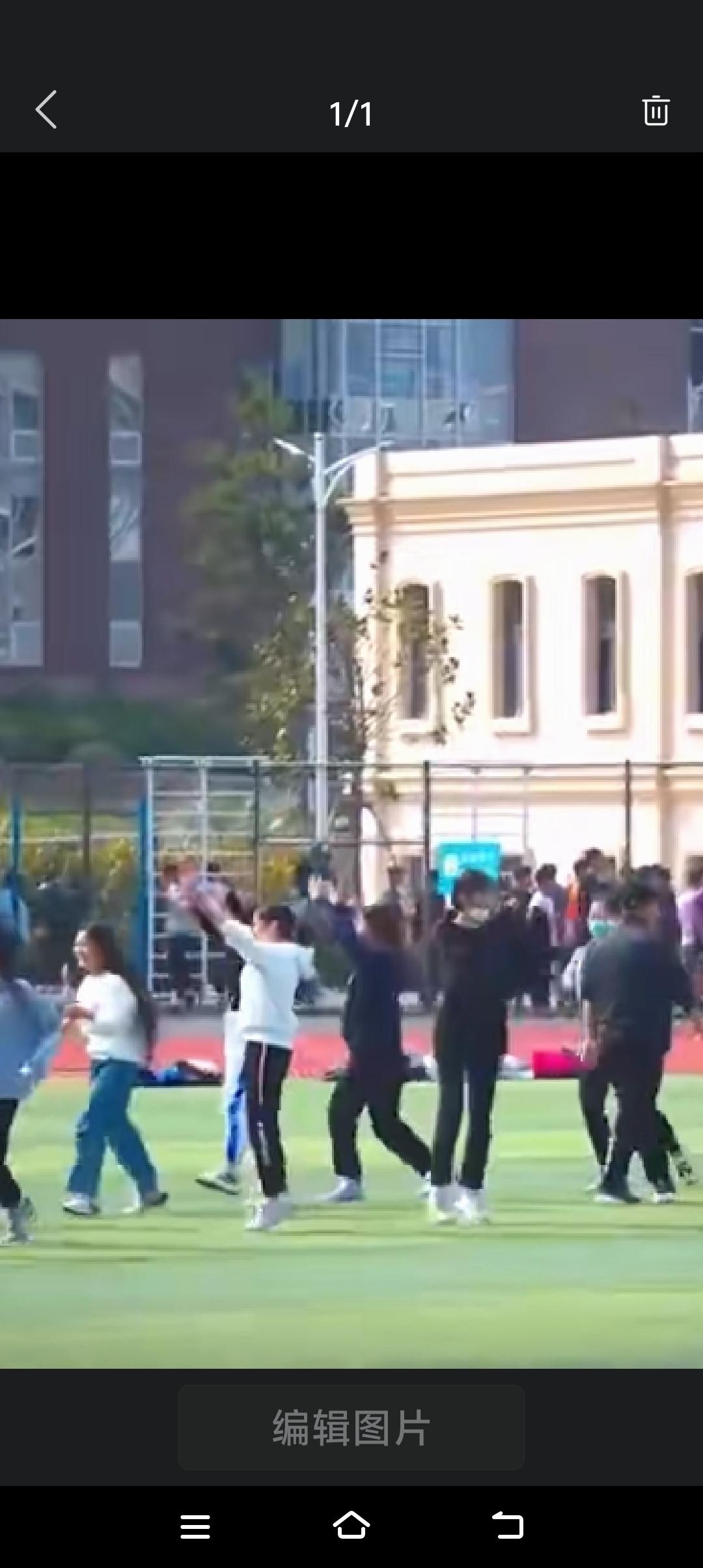 这老师真是“狠人”！

附近中学老师这一狠招还真的管用了！

学期末来临，学校领