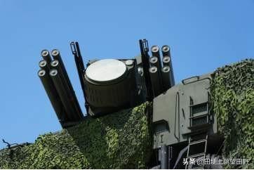 7月15日，美国中情局局长·拉特克利夫公开表示：抵达乌克兰前线的新俄罗斯新兵，在