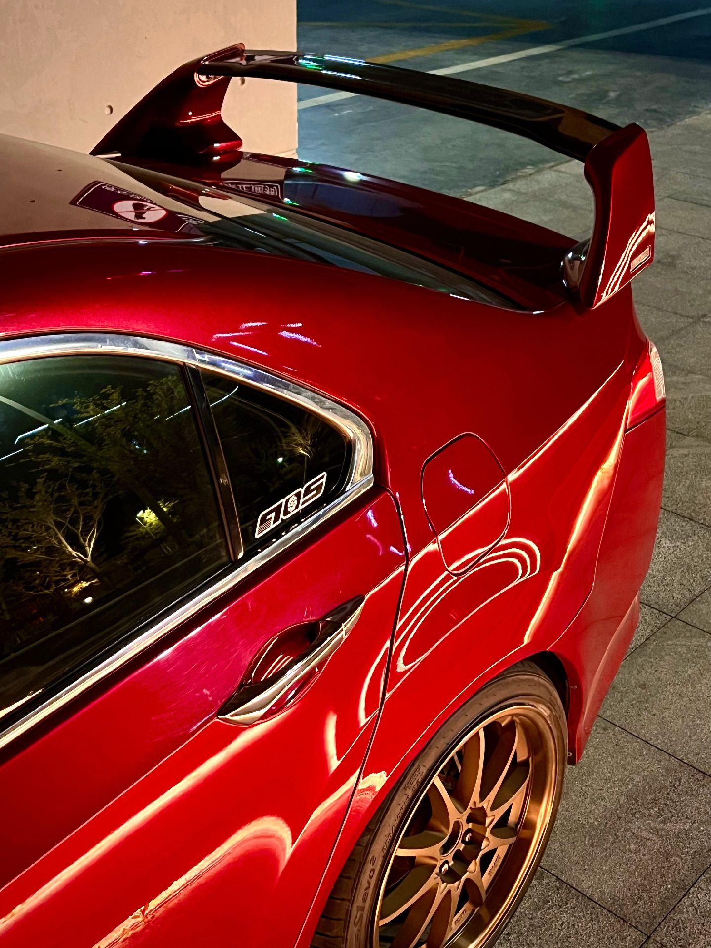 现在的帅车都贴AOS贴纸。你确定不来一个吗？（AOS香片也超级香）改装车   M