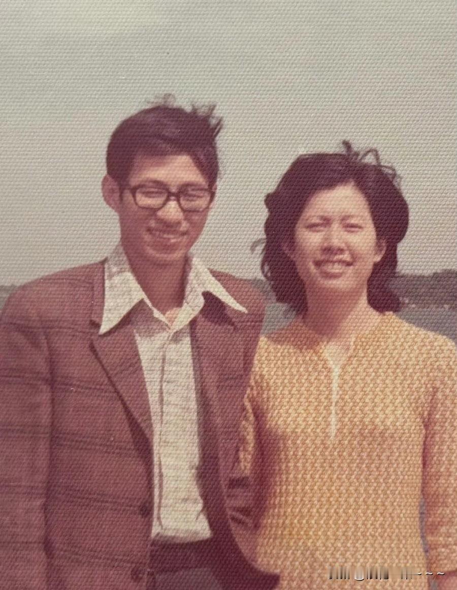 实话说，从苏姿丰这段话来看，以前美国机会是真多，都往美国跑是有原因的？她父母也是