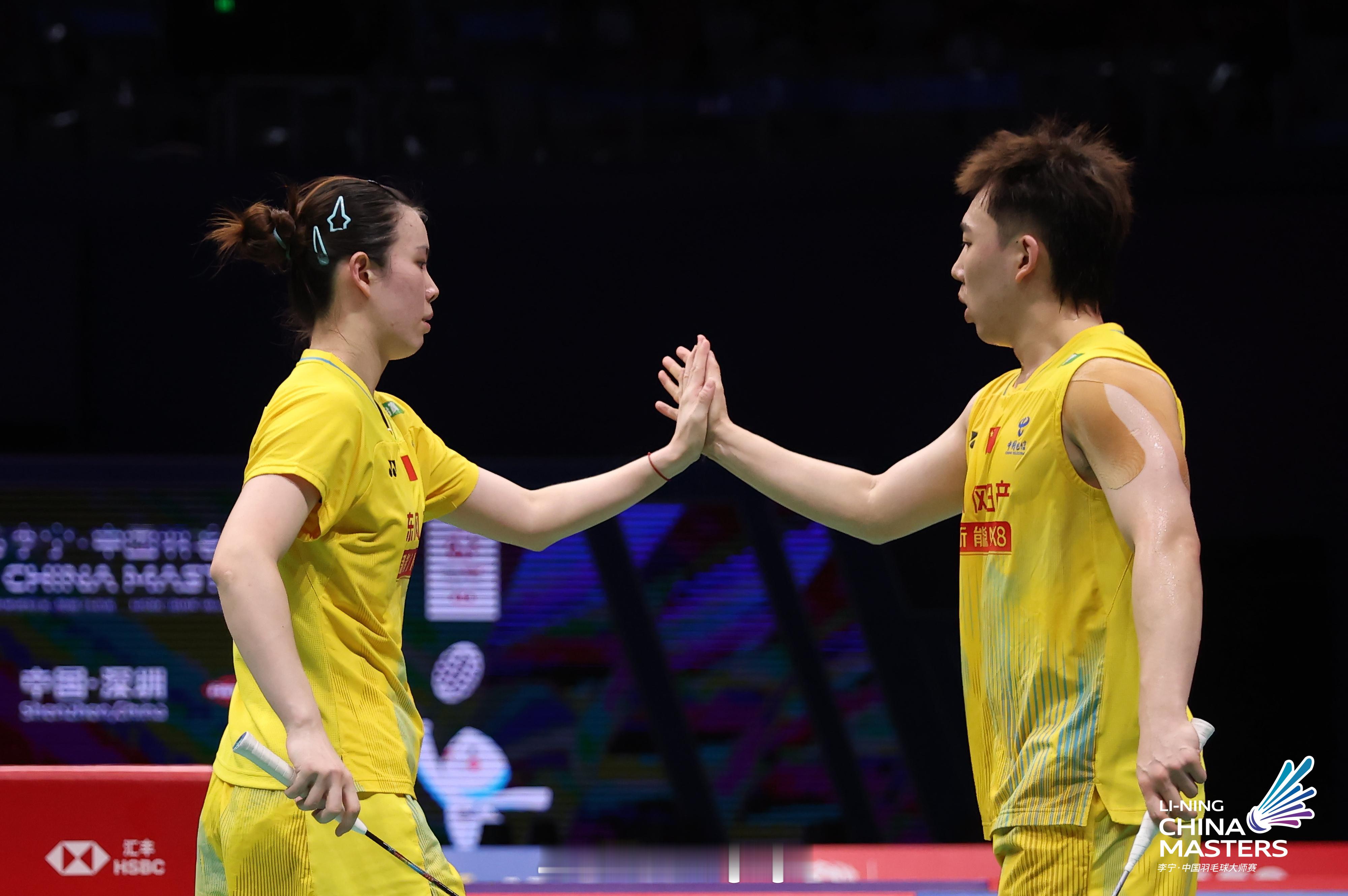 2026中国羽毛球大师赛 第一轮郭新娃/陈芳卉赛后采访问：对手是临时组合，怎么评