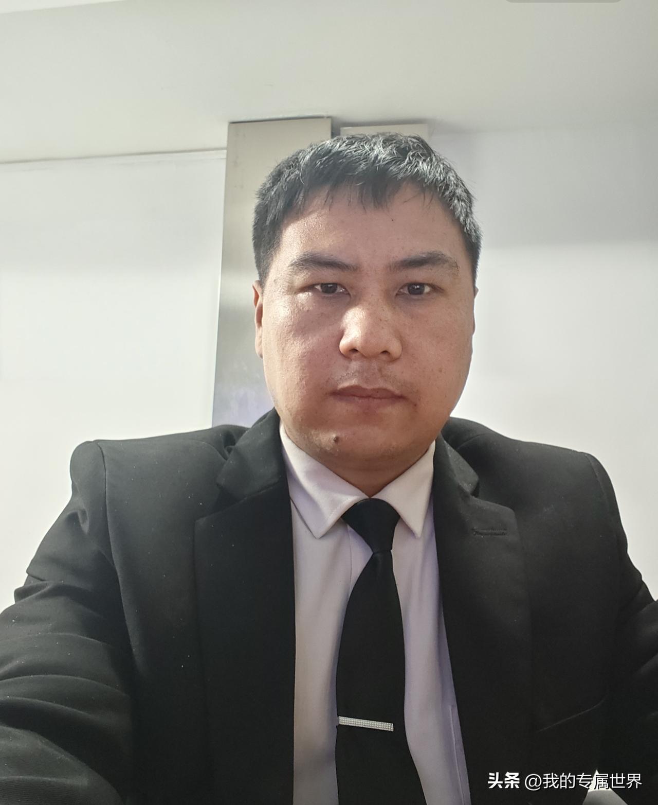 今天是在上海做保安的第43天，从上个月7号到今天21号正好43天，马上要发工资了