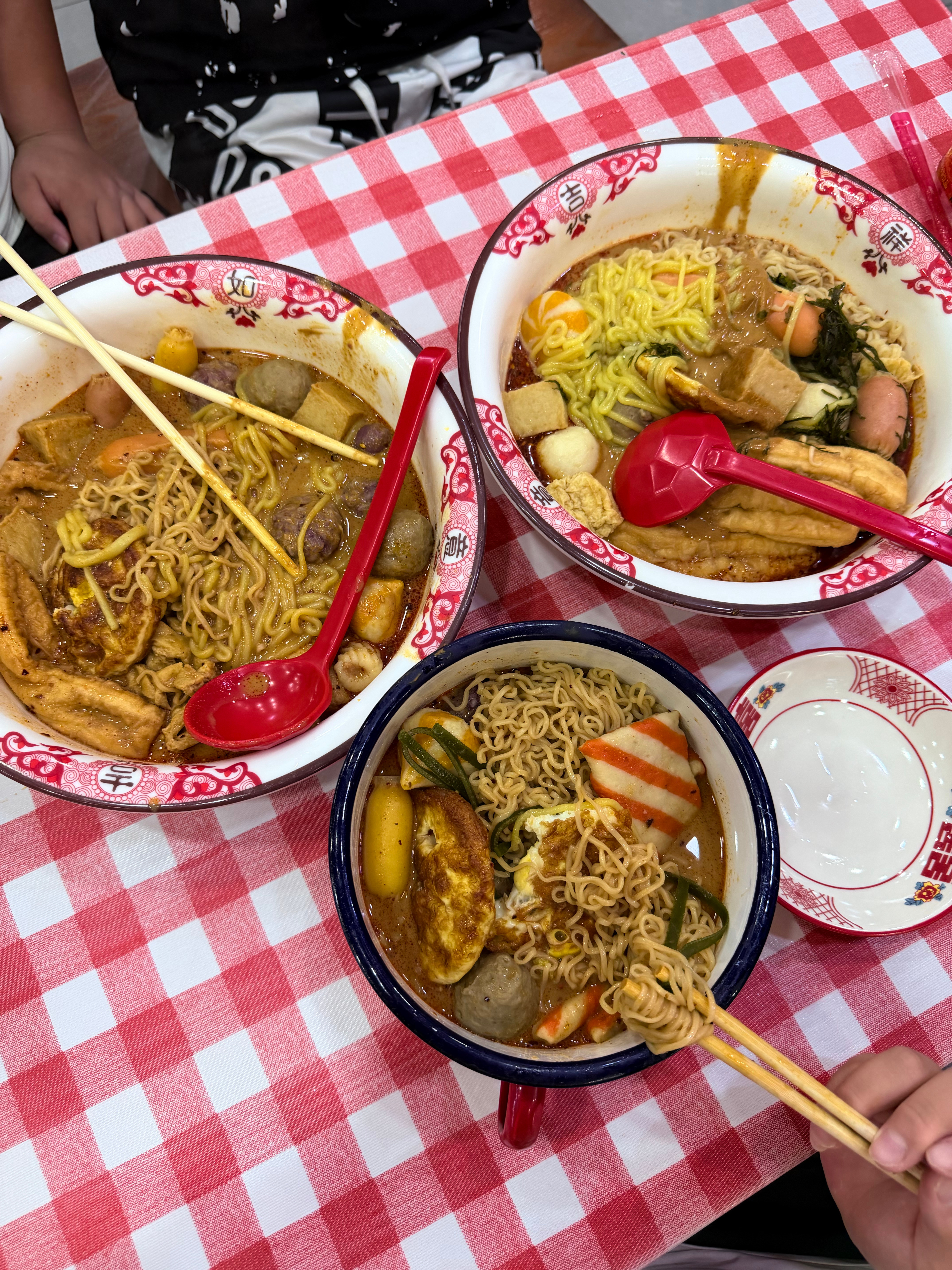 三个可爱宝宝的饭量~(^з^)-♡ 漯河·昌建广场